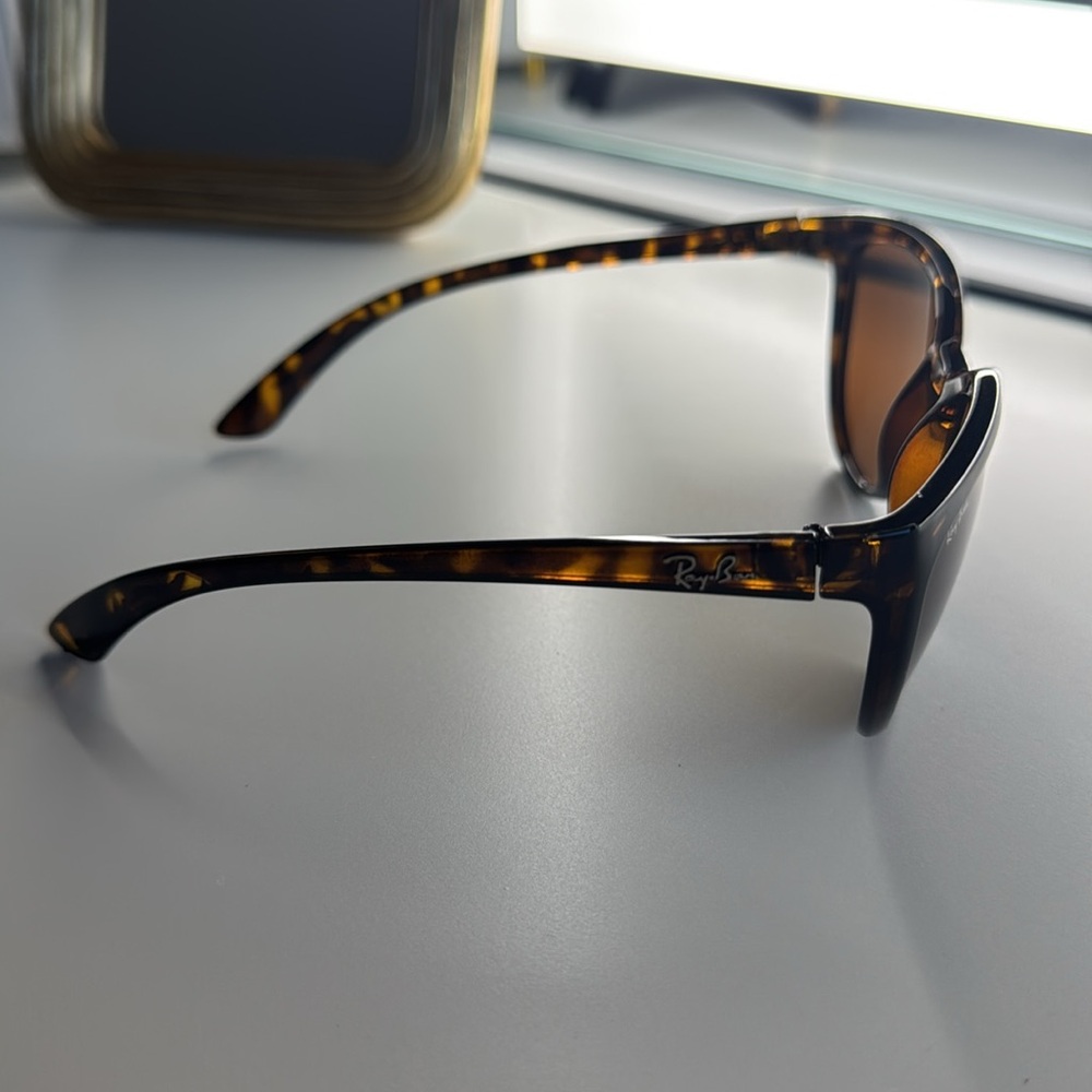 Ray-Ban Sunglasses - Picture 2 of 4